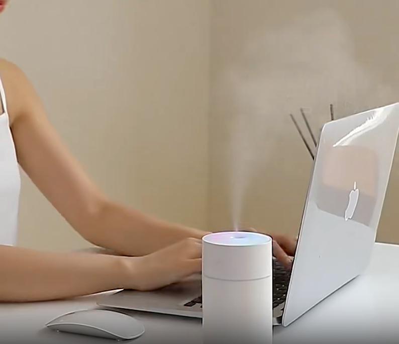 Humidificador de aire portátil inalámbrico, minidifusor de Aroma recargable por USB para el hogar y el coche, humidificador de aceite esencial colorido